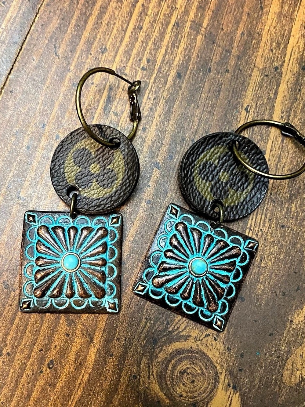 Keep it gypsy Geometric Drop Earrings in Black & Blue Like New